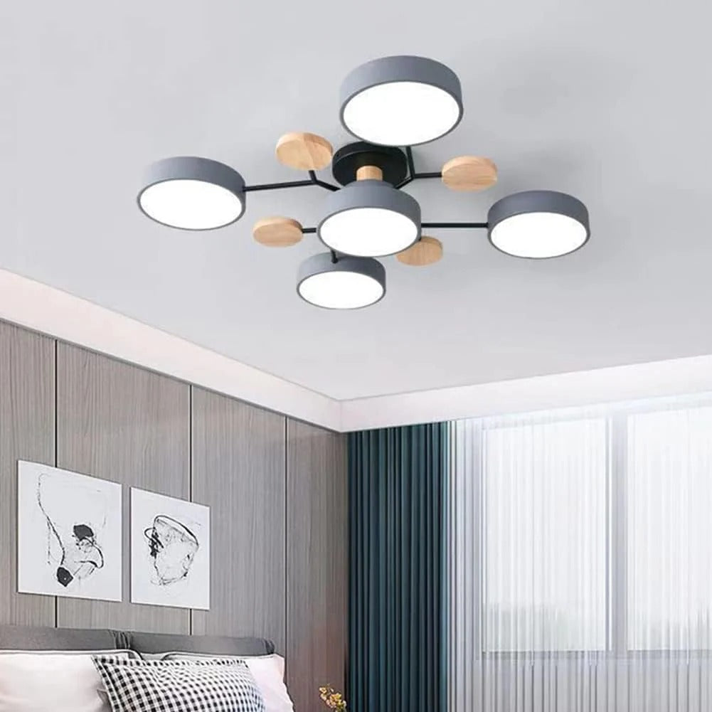 Moderne LED-Deckenleuchte mit mehreren Leuchtquellen für den Innenbereich