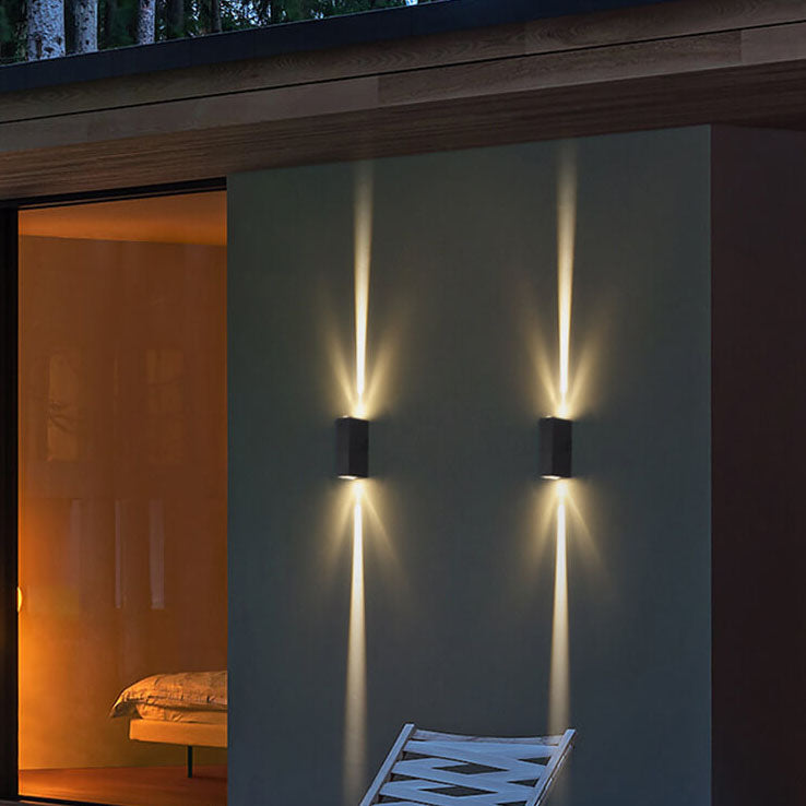 Moderne rechteckige LED-Außenwandleuchte für die Terrasse
