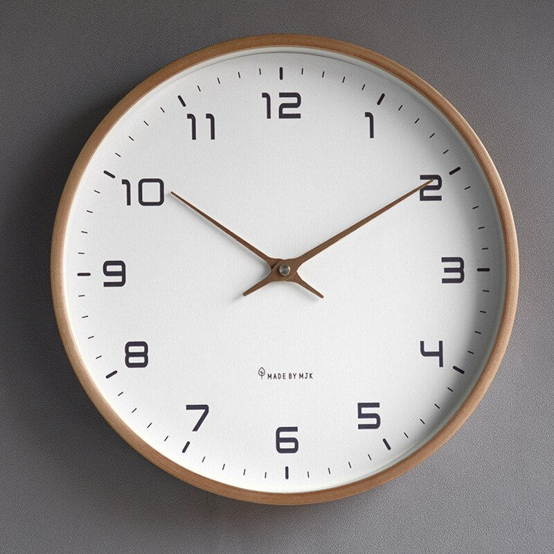 Wanduhr im skandinavischen Stil mit einfachem Design und geräuschlosem Betrieb