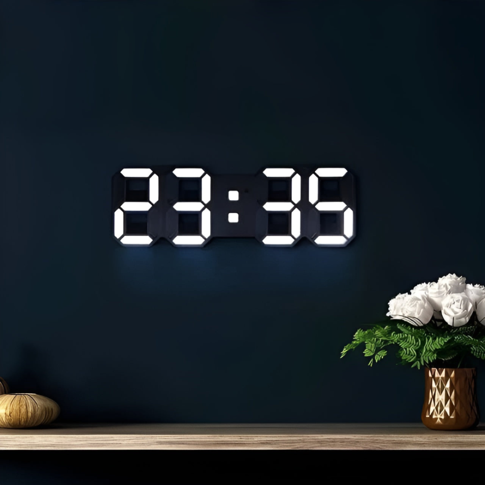 Moderne digitale Wanduhr mit großen LED-Zahlen