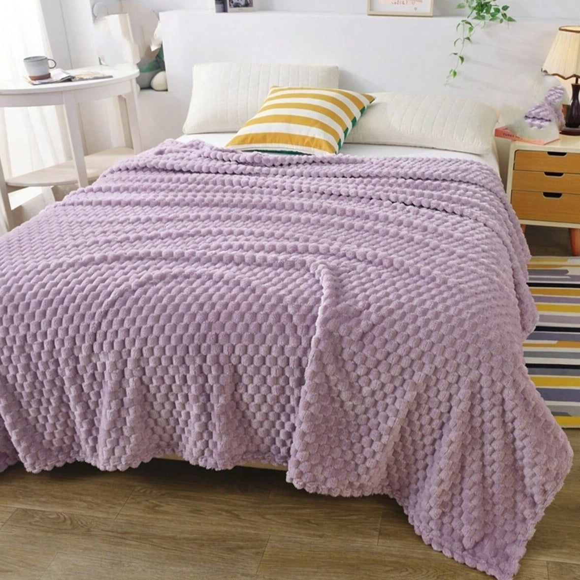 Fluffy Throw Blanket Soft Cosy All-Season Home Blanket