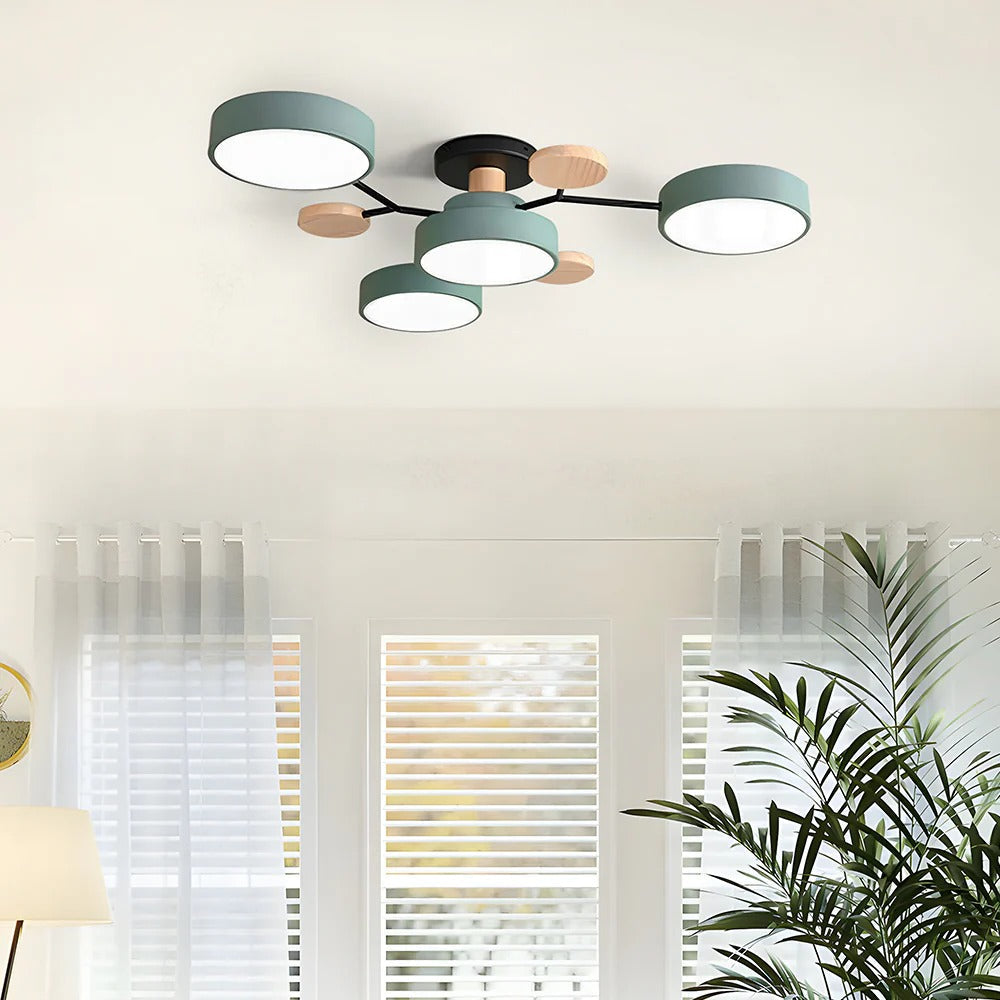 Moderne LED-Deckenleuchte mit mehreren Leuchtquellen für den Innenbereich