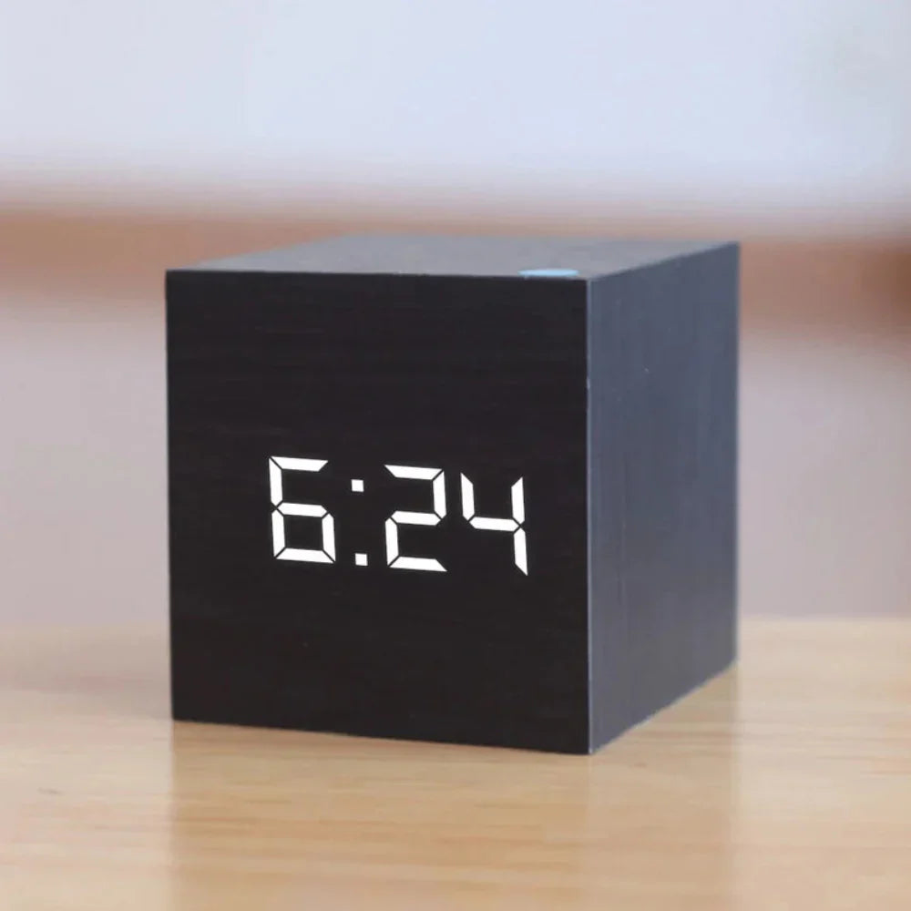 Mini-LED-Digitalwecker mit Datum und Temperaturanzeige