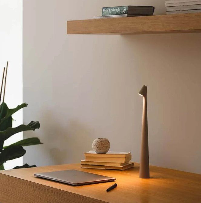 Tragbare Tischlampe Wiederaufladbares LED-Licht mit Druckschalter