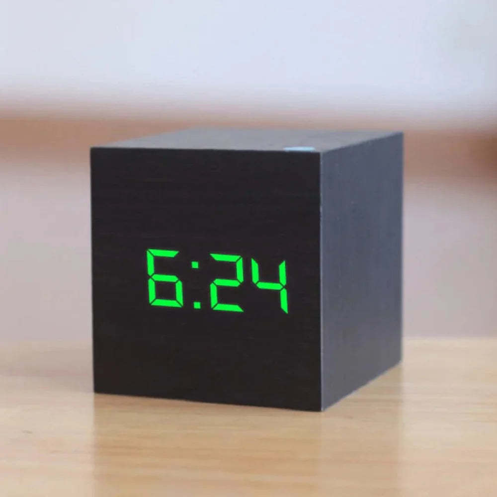 Mini-LED-Digitalwecker mit Datum und Temperaturanzeige