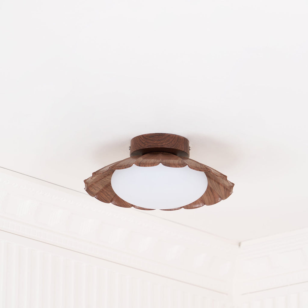 Gezackte LED-Deckenleuchte in Warmweiß