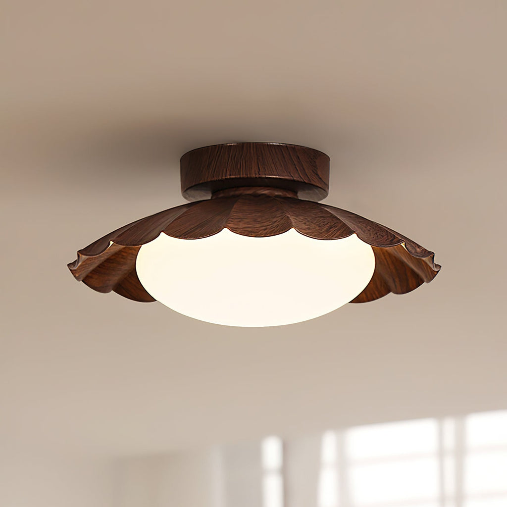 Gezackte LED-Deckenleuchte in Warmweiß