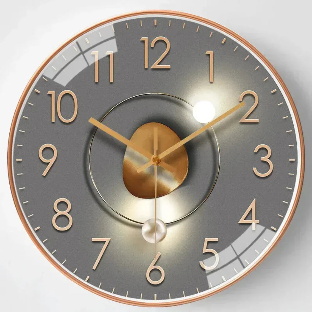 Moderne geräuscharme Wanduhr mit klarem Design für den täglichen Gebrauch