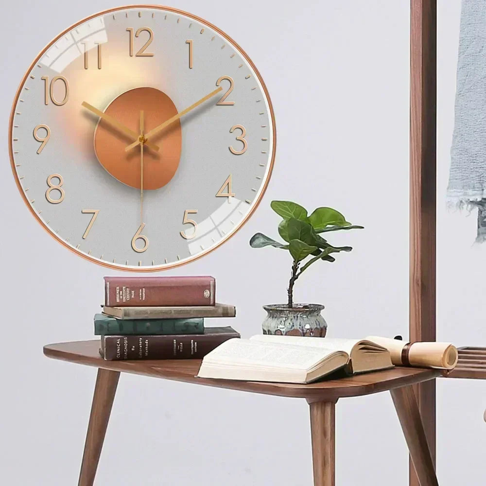 Moderne geräuscharme Wanduhr mit klarem Design für den täglichen Gebrauch