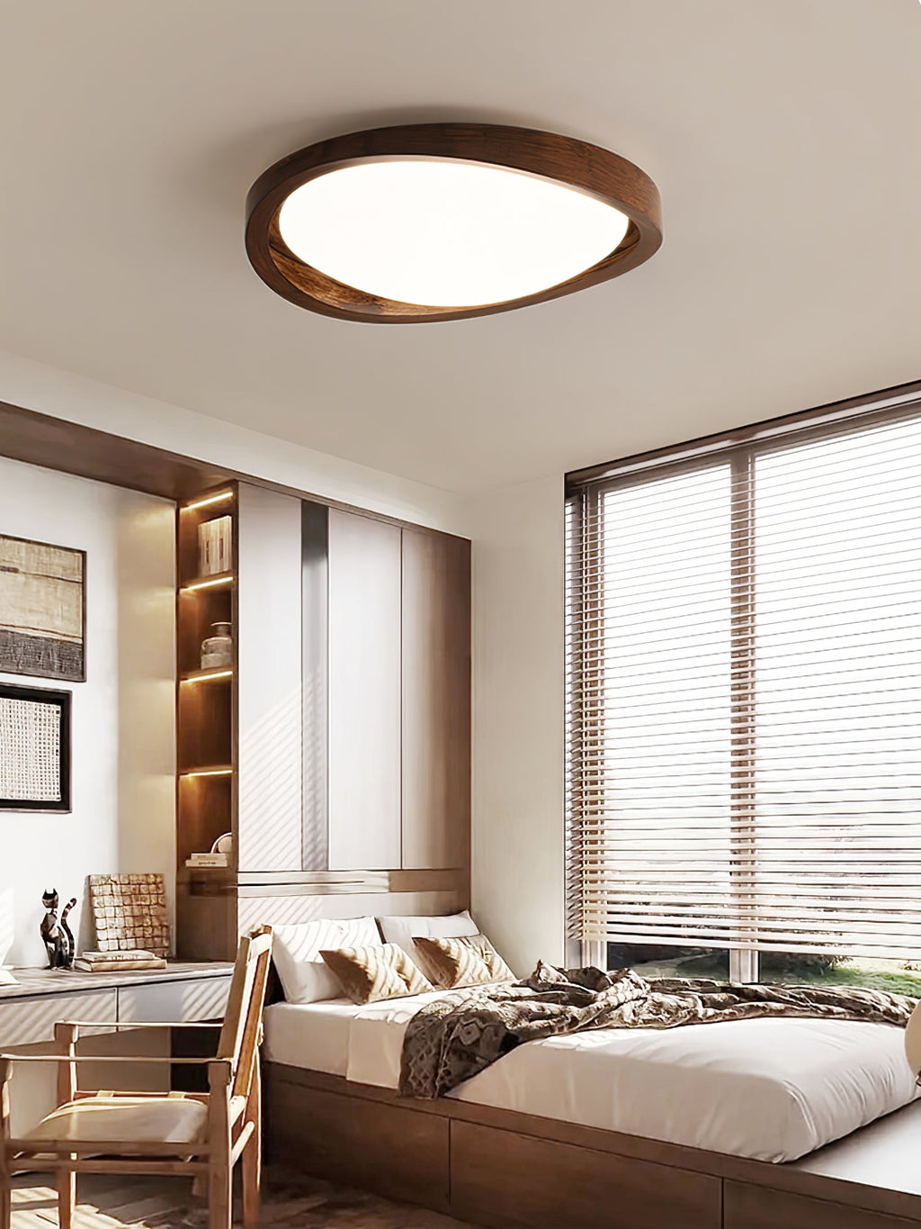 Moderne LED-Deckenleuchte mit gebogenem Walnuss-Finish