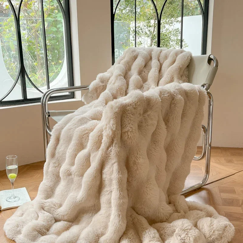 Wendbare strukturierte Tagesdecke mit doppelseitigem Bläschenmuster