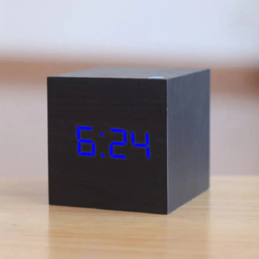 Mini-LED-Digitalwecker mit Datum und Temperaturanzeige