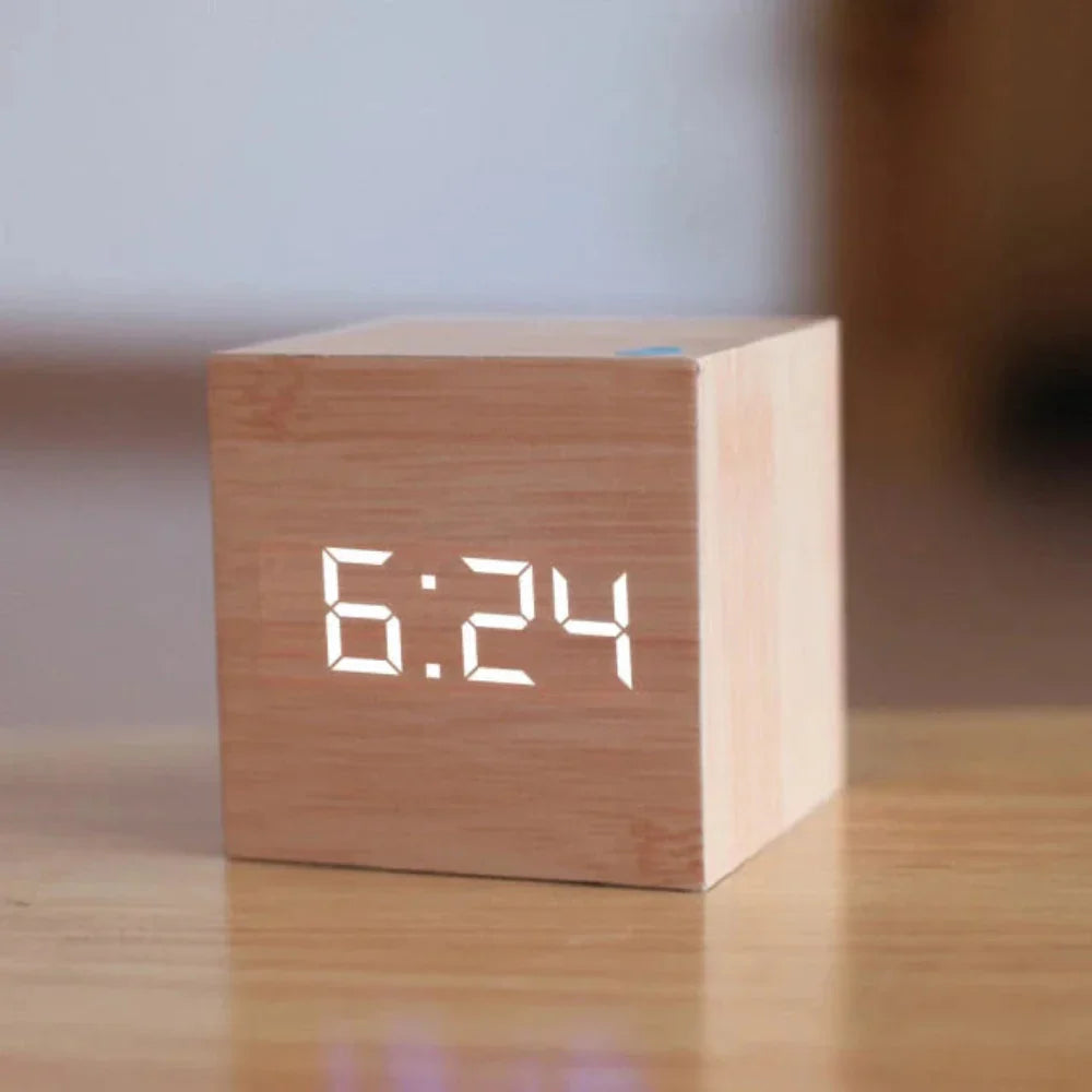 Mini-LED-Digitalwecker mit Datum und Temperaturanzeige
