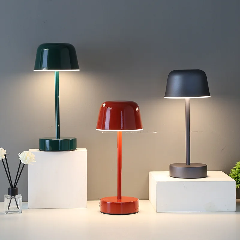 Moderne kabellose LED-Tischlampe Wiederaufladbar Dimmbares Licht